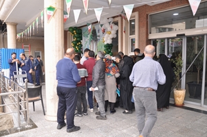 برپایی ایستگاه صلواتی به مناسبت میلاد باسعادت حضرت مهدی (عج) و نیمه شعبان و فرارسیدن دهه فجر در بیمارستان بهارلو